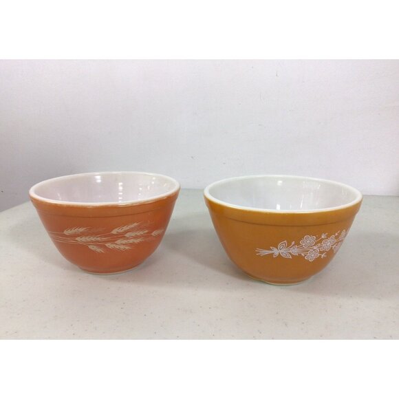 Pyrex Vintage Autumn Harvest Wheat Nesting Bowls Set of 2 - Picture 1 of 8